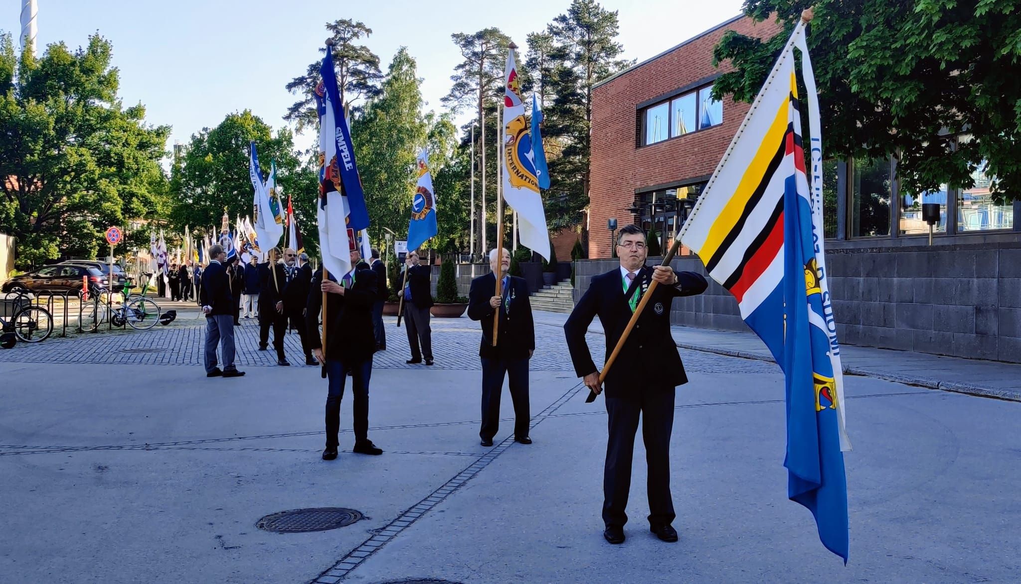 Vuosikokous_lippumarssi.jpg